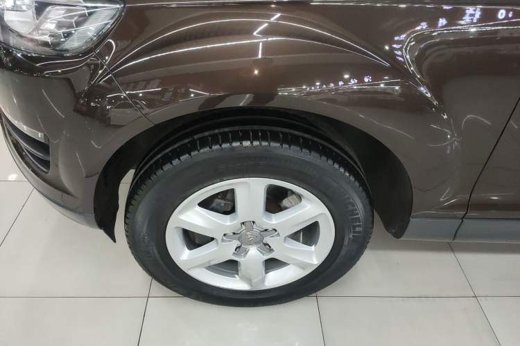 Used Audi Q7 2015 35 TFSI Ambition Edition Left Front Wheel Hub
