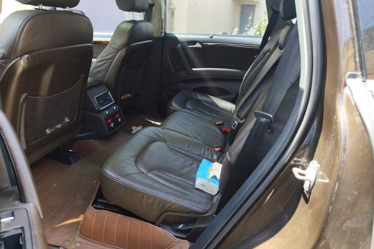 Used Audi Q7 2015 35 TFSI Sport Edition Left Rear Seat