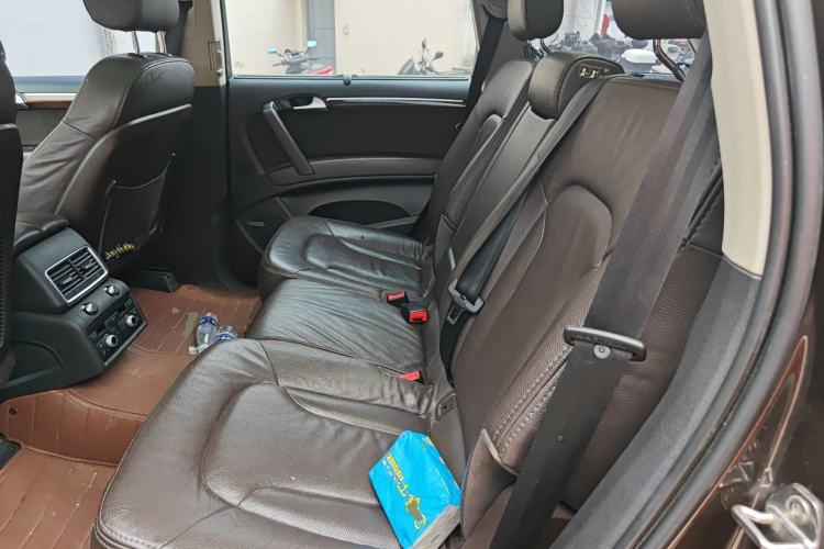 Used Audi Q7 2015 35 TFSI Sport Edition Left Rear Seat