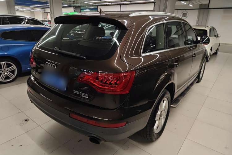 Used Audi Q7 2015 35 TFSI Ambition Edition Rear Right 45 Deg