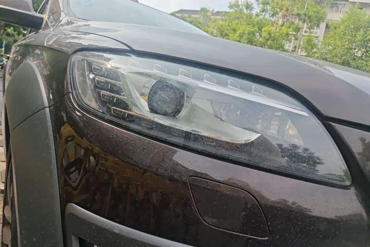 Used Audi Q7 2015 40 TFSI Collector's Edition Right Front Headlight