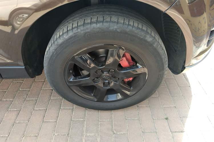 Used Audi Q7 2015 35 TFSI Ambition Edition Right Front Wheel Hub