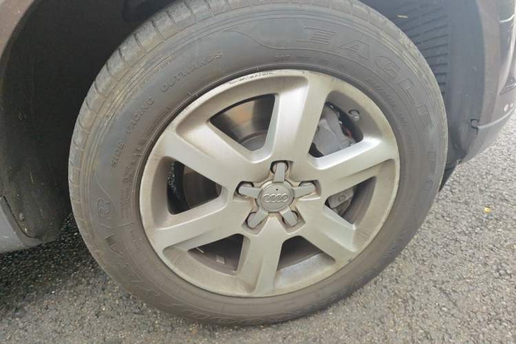 Used Audi Q7 2015 35 TFSI Ambition Edition Right Front Wheel Hub