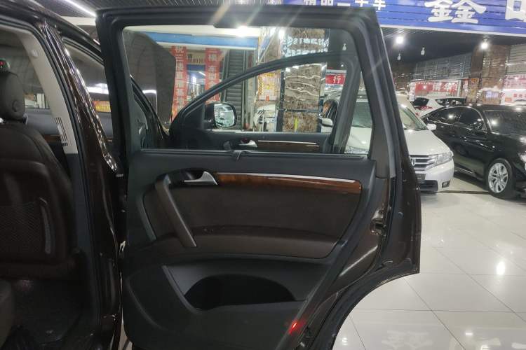 Used Audi Q7 2015 35 TFSI Ambition Edition Right Rear Door Interior