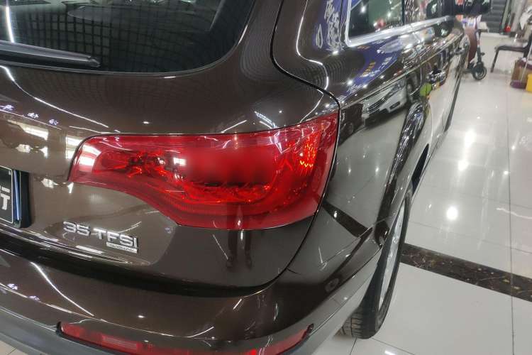 Used Audi Q7 2015 35 TFSI Ambition Edition Right Rear Taillight