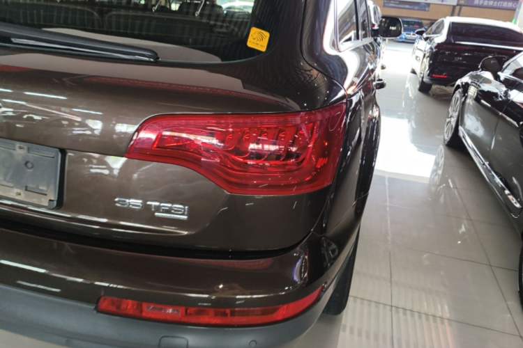 Used Audi Q7 2015 35 TFSI Ambition Edition Right Rear Taillight