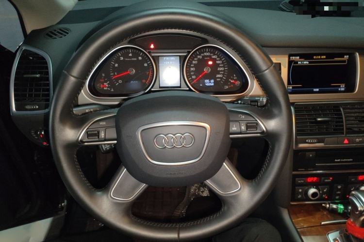Used Audi Q7 2015 35 TFSI Ambition Edition Steering Wheel