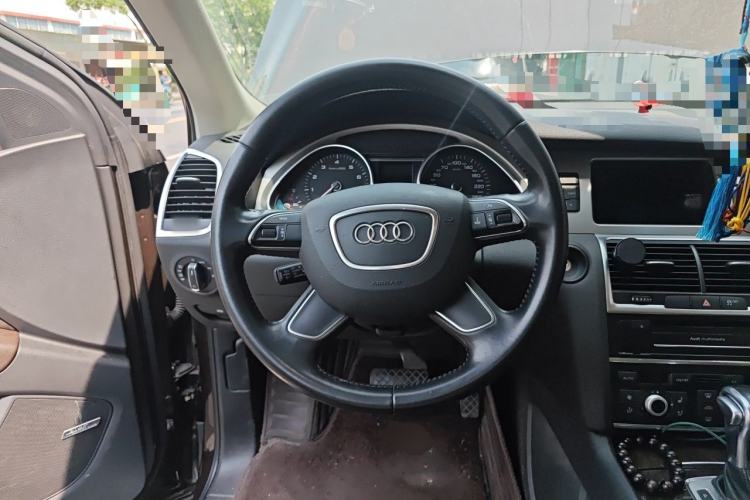 Used Audi Q7 2015 40 TFSI Collector's Edition Steering Wheel