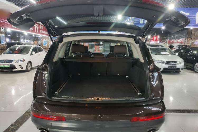 Used Audi Q7 2015 35 TFSI Ambition Edition Trunk