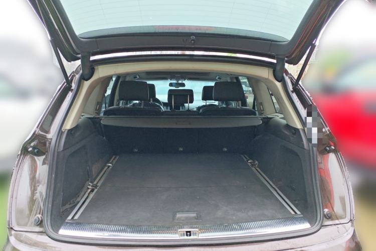 Used Audi Q7 2015 40 TFSI Collector's Edition Trunk