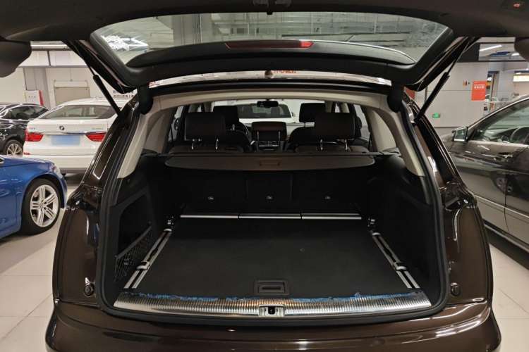 Used Audi Q7 2015 35 TFSI Ambition Edition Trunk