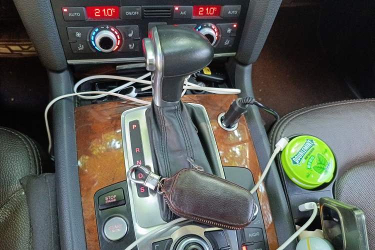 Used Audi Q7 2015 35 TFSI Ambition Edition Gear Lever