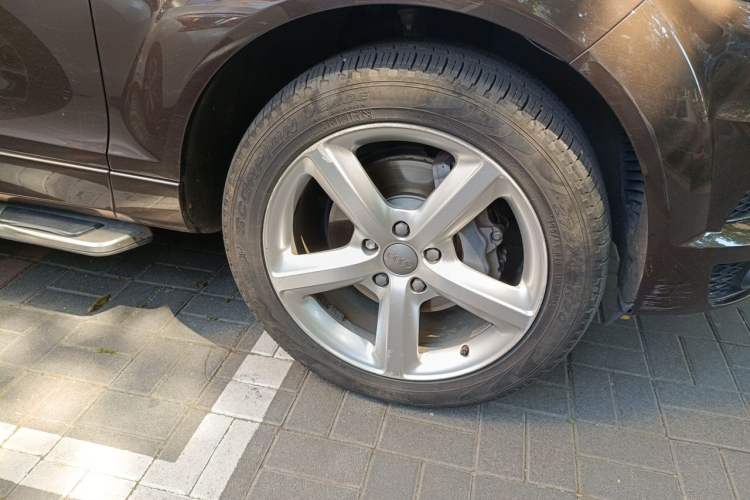 Used Audi Q7 2015 35 TFSI Ambition Edition Right Front Wheel Hub