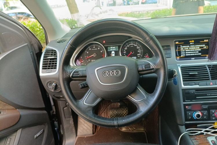 Used Audi Q7 2015 35 TFSI Ambition Edition Steering Wheel