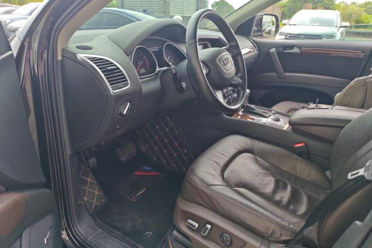 Used Audi Q7 2015 35 TFSI Ambition Edition Driver Seat