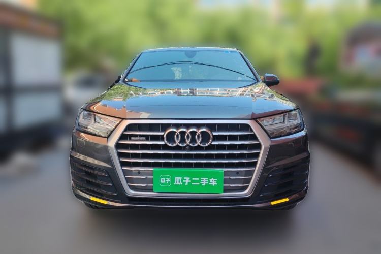 Used Audi Q7  Front