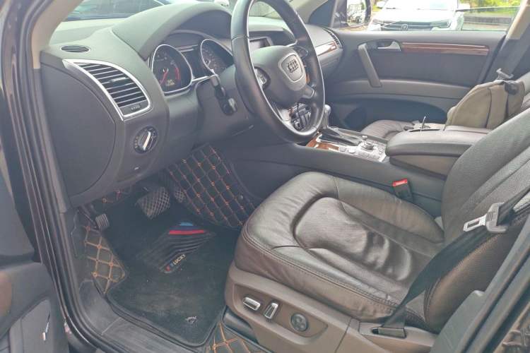 Used Audi Q7 2015 35 TFSI Ambition Edition Left Front Seat