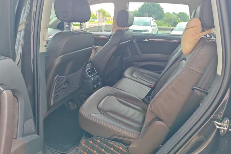 Used Audi Q7 2015 35 TFSI Ambition Edition Left Rear Seat