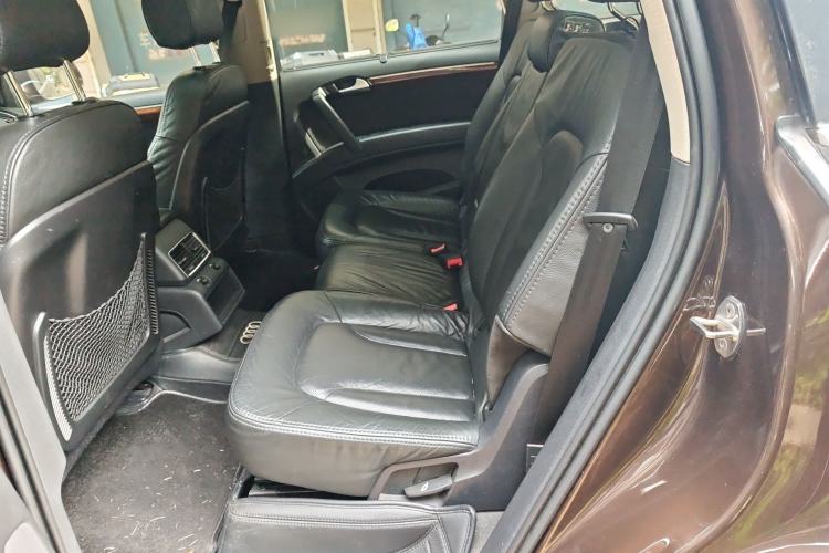 Used Audi Q7 2015 35 TFSI Ambition Edition Left Rear Seat