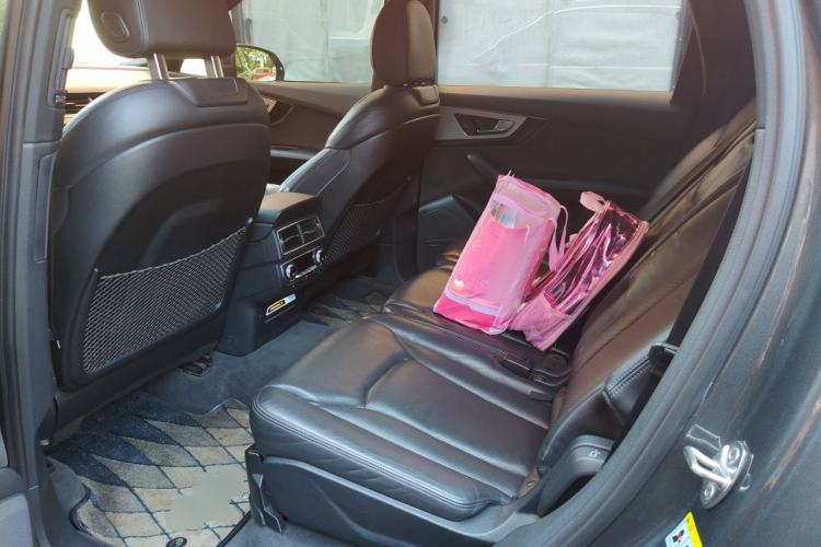 Used Audi Q7  Left Rear Seat