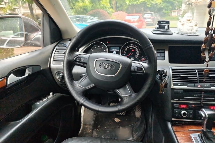 Used Audi Q7 2015 35 TFSI Ambition Edition Steering Wheel