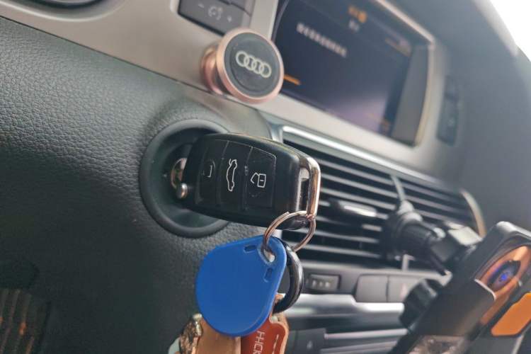 Used Audi Q7 2015 35 TFSI Ambition Edition Vehicle Key