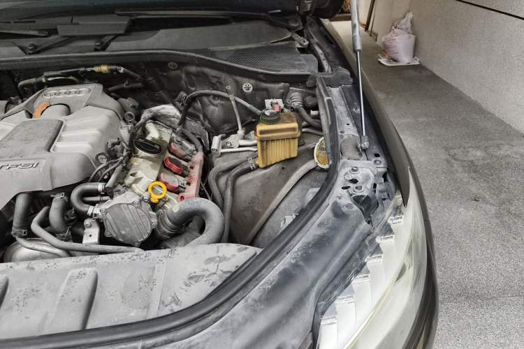 Used Audi Q7 2015 35 TFSI Ambition Edition Engine Bay Left