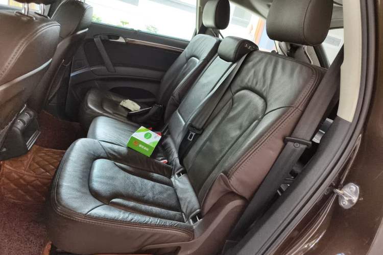 Used Audi Q7 2015 35 TFSI Ambition Edition Left Rear Seat