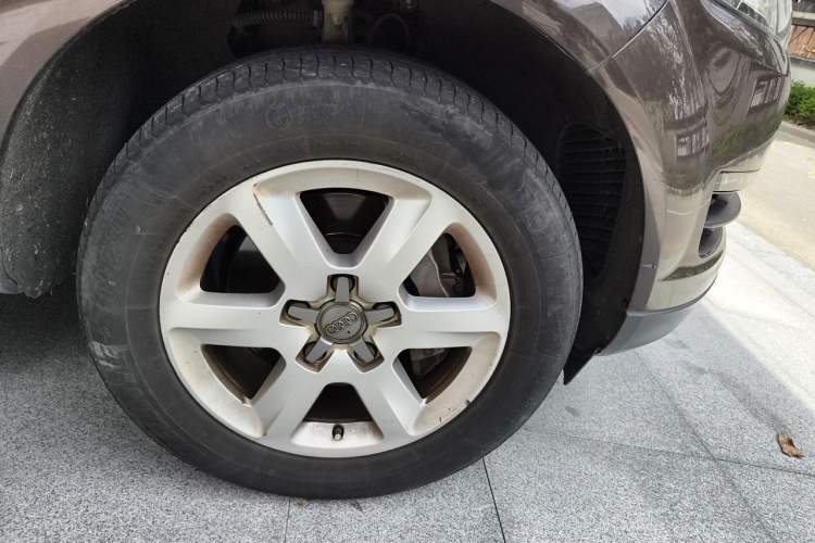 Used Audi Q7 2015 35 TFSI Ambition Edition Right Front Wheel Hub