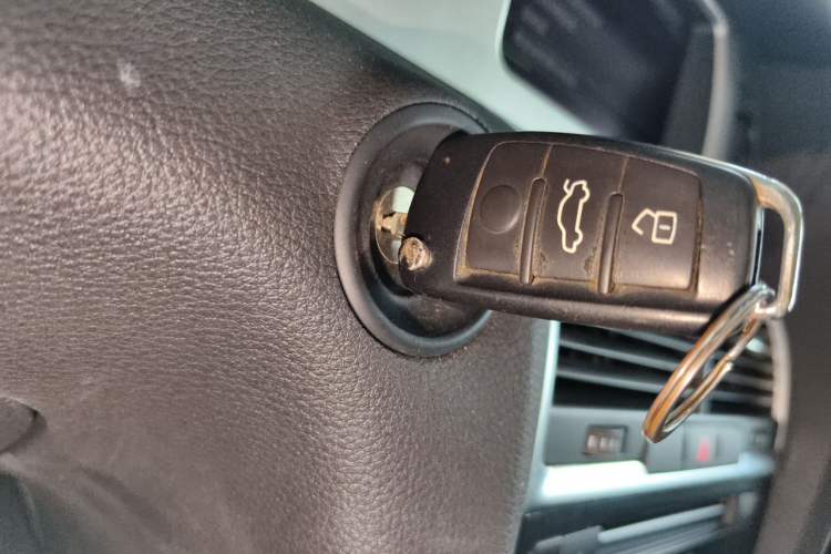 Used Audi Q7 2015 35 TFSI Ambition Edition Vehicle Key