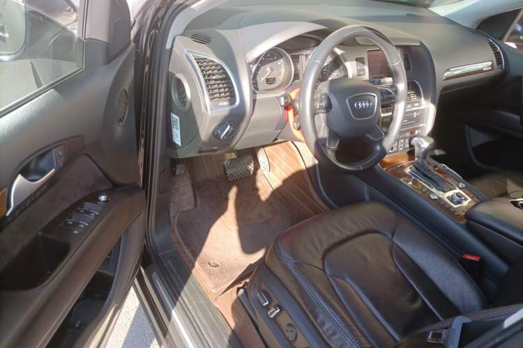 Used Audi Q7 2015 35 TFSI Ambition Edition Driver Seat