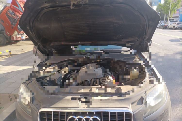 Used Audi Q7 2015 35 TFSI Ambition Edition Engine Bay