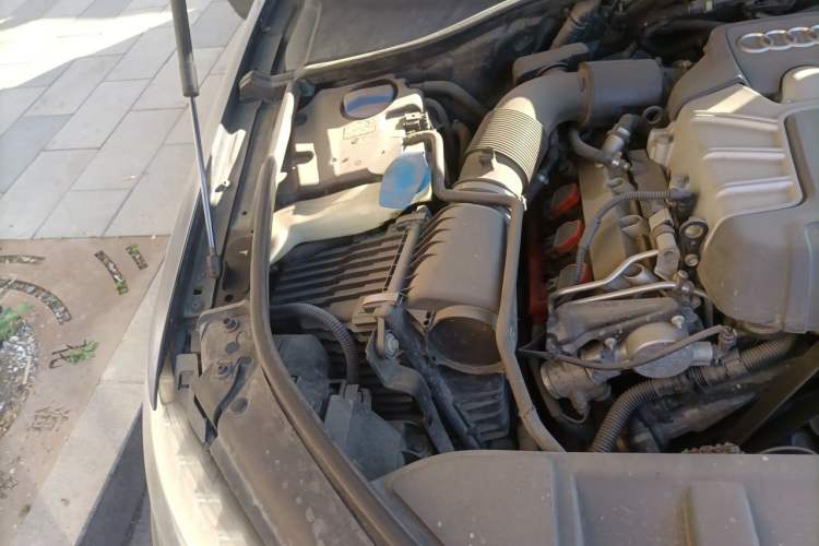 Used Audi Q7 2015 35 TFSI Ambition Edition Engine Bay Right