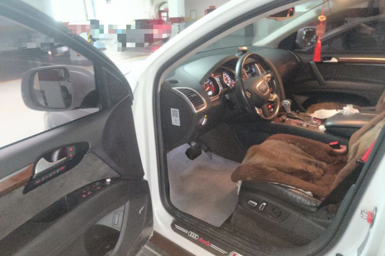 Used Audi Q7 2015 35 TFSI Sport Edition Driver Seat