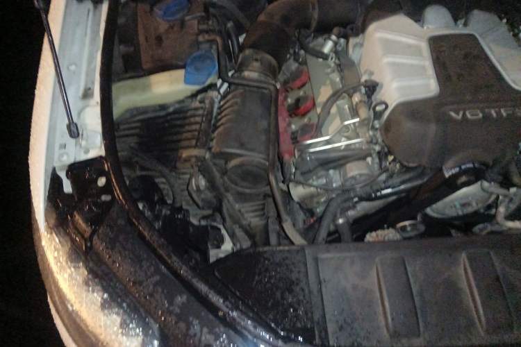 Used Audi Q7 2015 35 TFSI Sport Edition Engine Bay Right