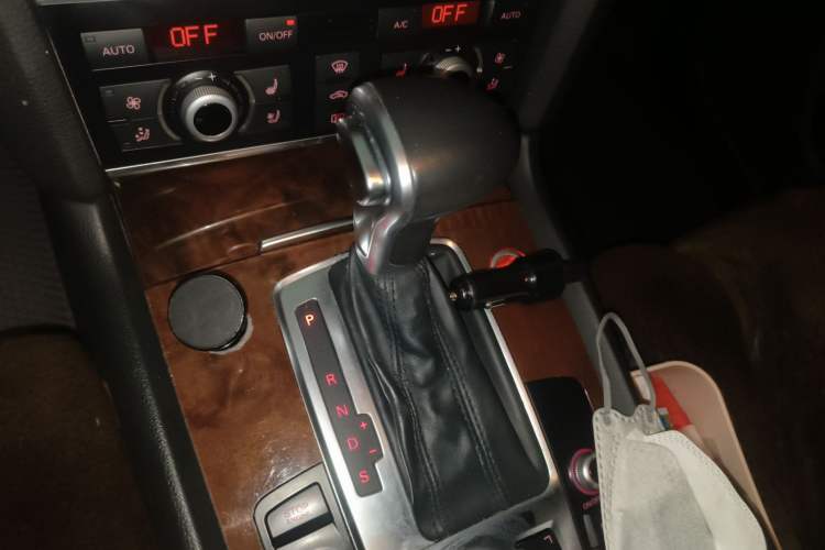 Used Audi Q7 2015 35 TFSI Sport Edition Gear Lever