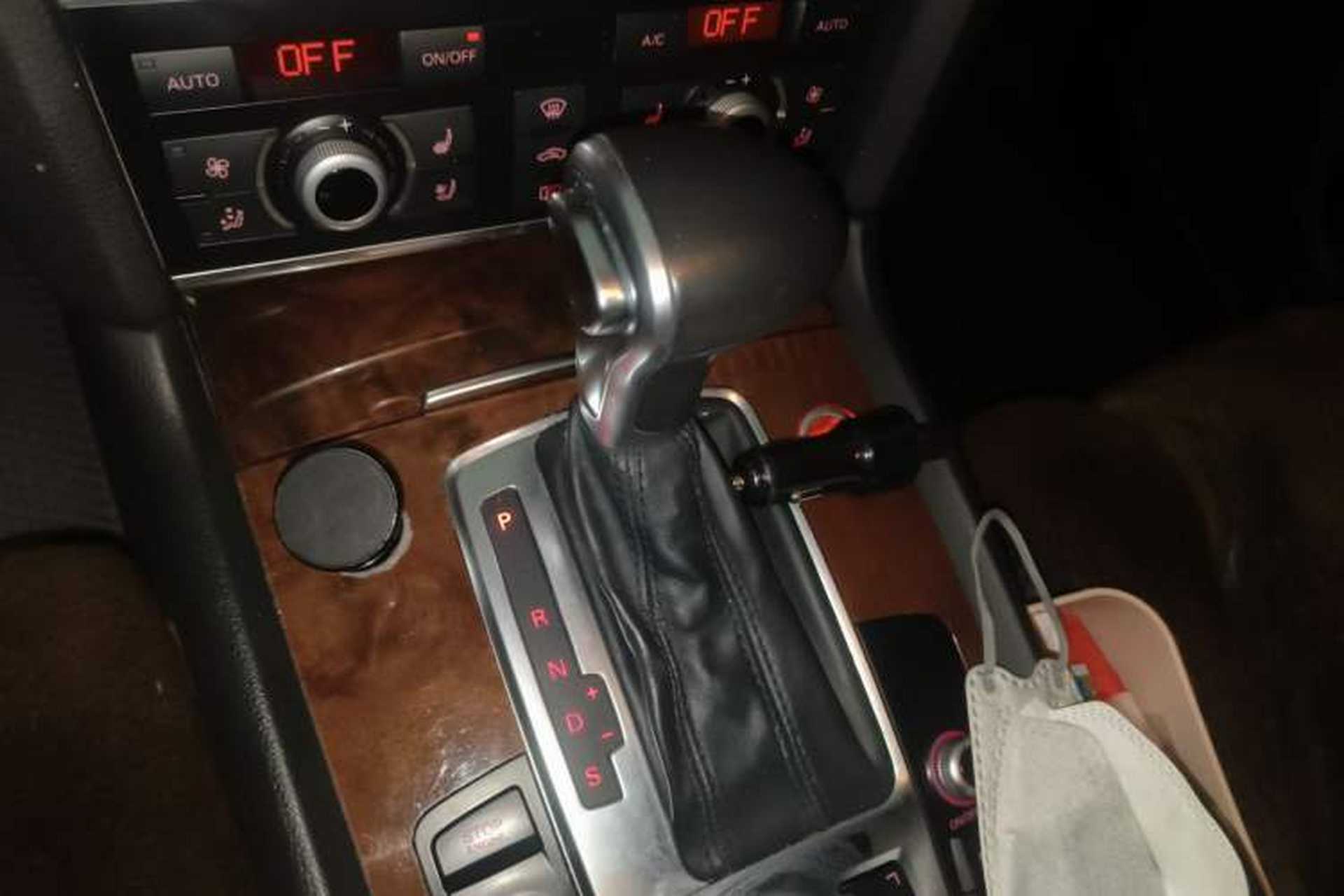 Used Audi Q7 2015 35 TFSI Sport Edition Gear Lever