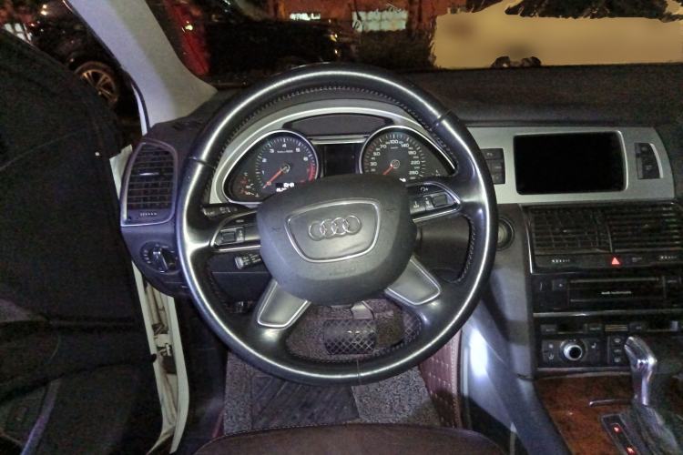 Used Audi Q7 2015 35 TFSI Sport Edition Steering Wheel