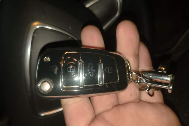 Used Audi Q7 2015 35 TFSI Sport Edition Vehicle Key
