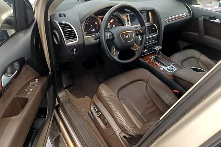 Used Audi Q7 2015 35 TFSI Ambition Edition Driver Seat