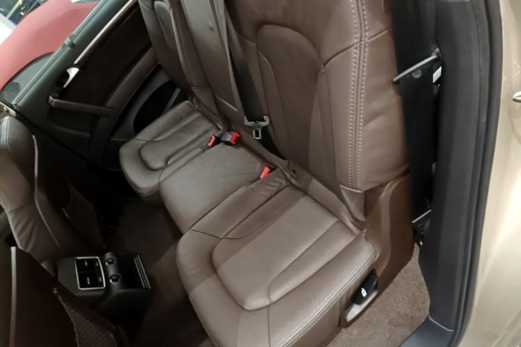 Used Audi Q7 2015 35 TFSI Ambition Edition Left Rear Seat