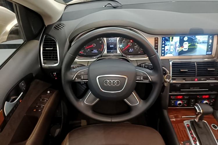 Used Audi Q7 2015 35 TFSI Ambition Edition Steering Wheel