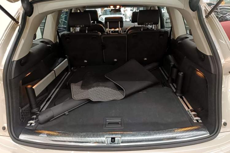 Used Audi Q7 2015 35 TFSI Ambition Edition Trunk