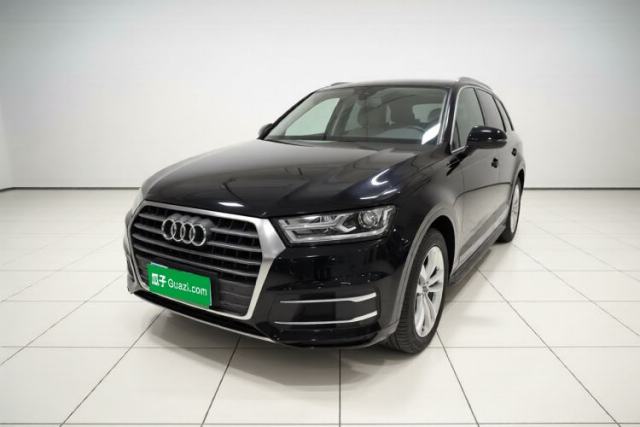 Audi Q7 2016 40 TFSI Comfort Model مستعملة