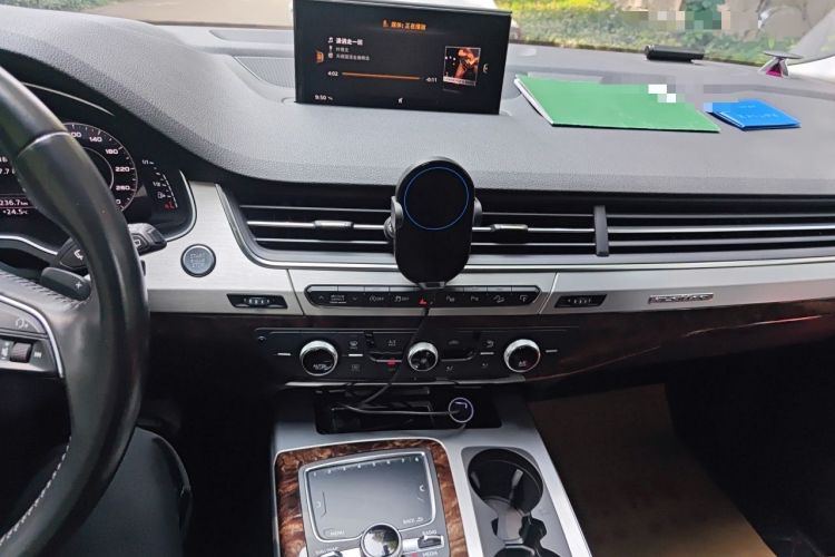Used Audi Q7 2016 40 TFSI Comfort Model Audio And AC Panel