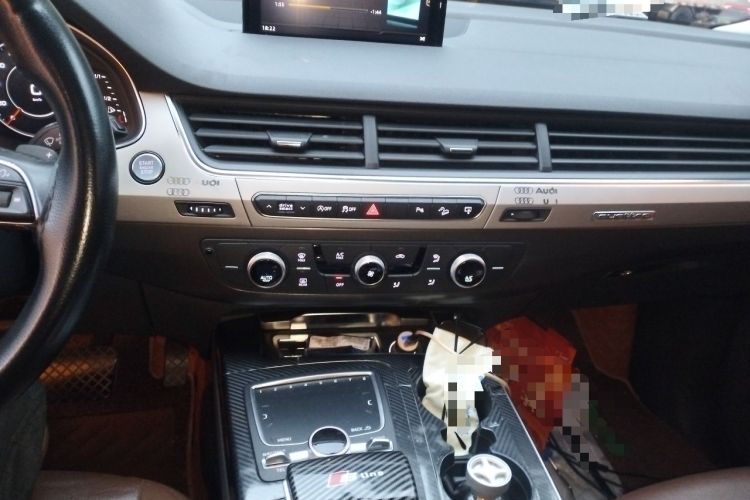 Used Audi Q7 2016 45 TFSI Technology Edition Audio And AC Panel