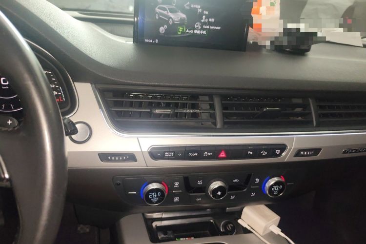 Used Audi Q7 2016 45 TFSI Technology Edition Audio And AC Panel