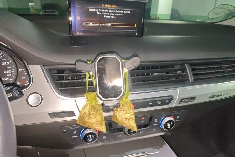Used Audi Q7  Audio And AC Panel