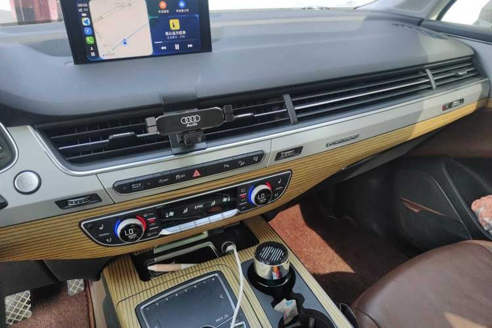 Used Audi Q7  Audio And AC Panel