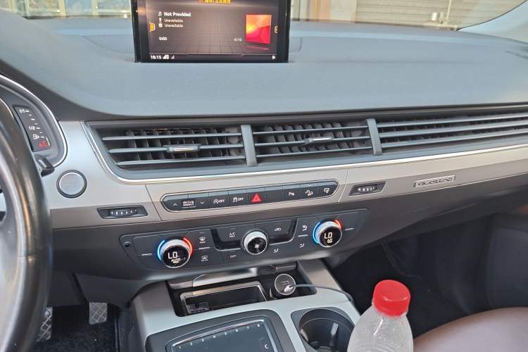 Used Audi Q7 2016 45 TFSI Technology Edition Audio And AC Panel